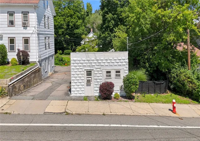Photo 2 of Sale Pending at 87 Saint Paul St, North Smithfield, RI 02896 | MLS# 1420469 | Listing updated on 2026-09-23