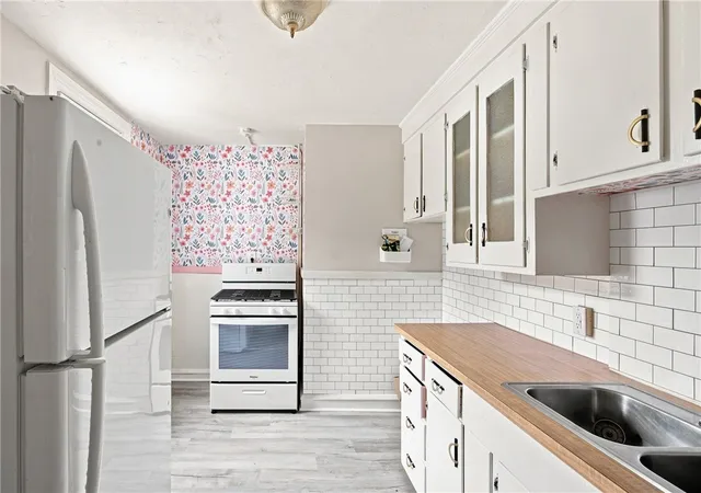 Photo 3 of Sale Pending at 87 Saint Paul St, North Smithfield, RI 02896 | MLS# 1420469 | Listing updated on 2026-09-23