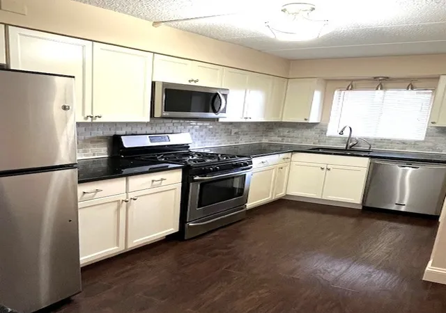Photo 3 of Sale Pending at 175 Hoffman Ave #410, Cranston, RI 02920 | MLS# 1420489 | Listing updated on 2026-08-25