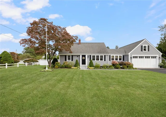 Photo 2 of Sale Pending at 129 Fieldwood Ave, Seekonk, MA 02771 | MLS# 1420544 | Listing updated on 2026-09-15
