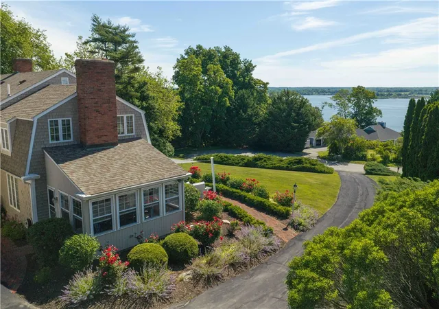 Photo 4 of Single family home for sale at 176 Heidi Dr, Portsmouth, RI 02871 | MLS# 1420579 | Listing updated on 2026-10-04