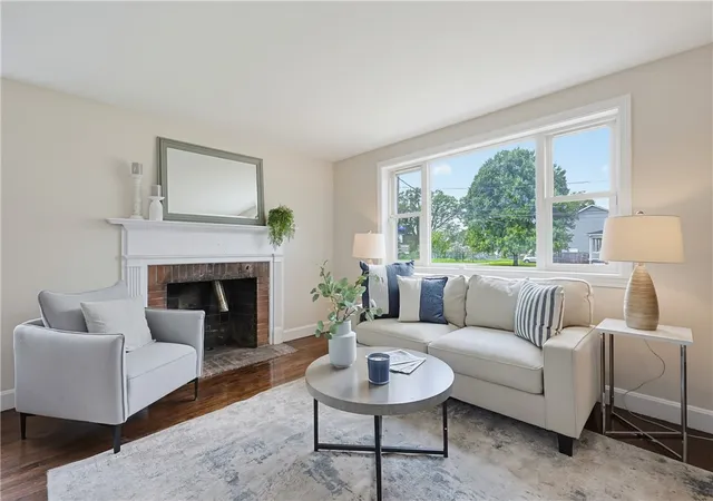 Photo 3 of Single family home for sale at 190 River Vue Ave, Warwick, RI 02889 | MLS# 1420582 | Listing updated on 2026-08-23