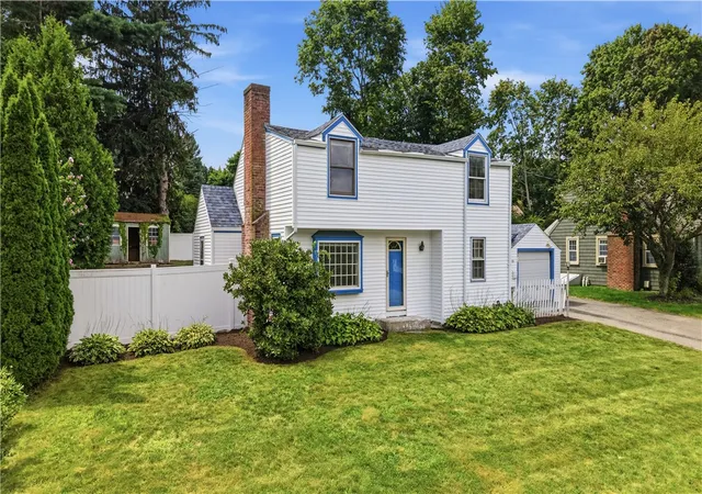Photo 2 of Single family home for sale at 35 Franconia Dr, Cranston, RI 02920 | MLS# 1420671 | Listing updated on 2026-08-28