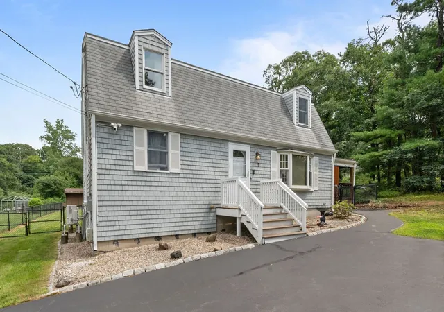 Photo 2 of Sale Pending at 9 Tarpon Ln, Charlestown, RI 02813 | MLS# 1420729 | Listing updated on 2026-08-31