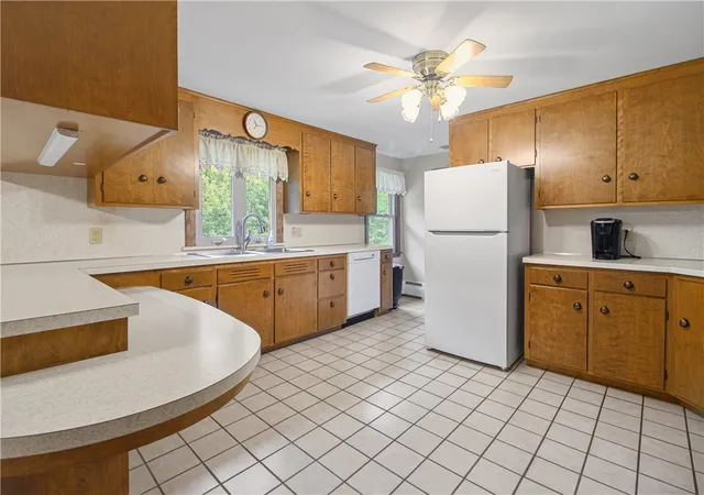 Photo 4 of Single family home for sale at 703 Pound Hl Rd, North Smithfield, RI 02896 | MLS# 1420232 | Listing updated on 2026-08-31