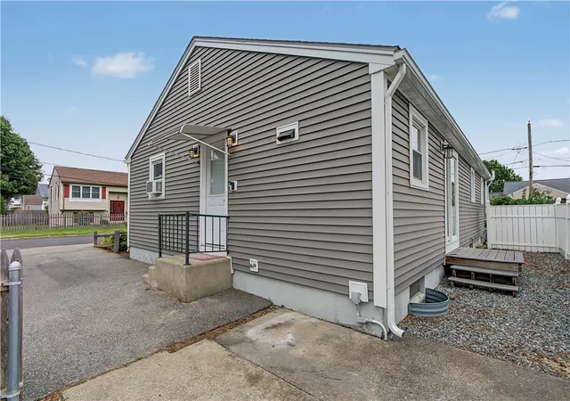 Photo 4 of Sale Pending at 19 Poirier St, Pawtucket, RI 02861 | MLS# 1421008 | Listing updated on 2026-08-31