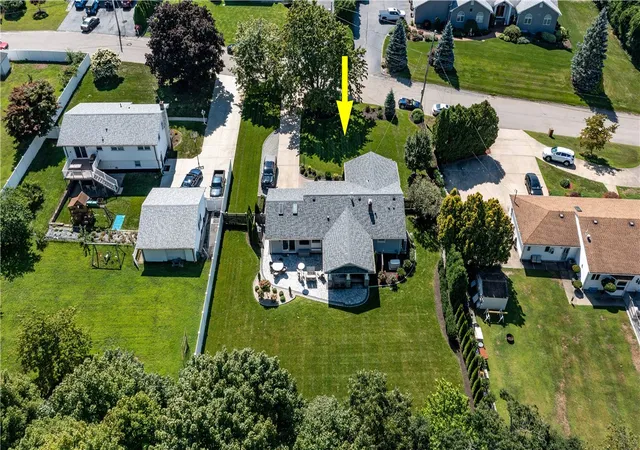Photo 4 of Sale Pending at 5 Hilton Dr, Johnston, RI 02919 | MLS# 1421067 | Listing updated on 2026-08-24