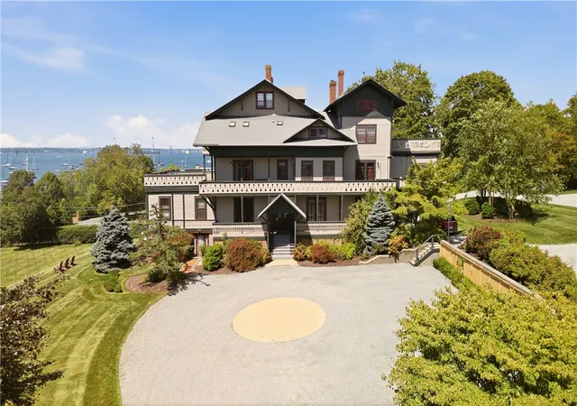 Photo 2 of Sale Pending at 35 Chastellux Ave #H, Newport, RI 02840 | MLS# 1419892 | Listing updated on 2026-08-28