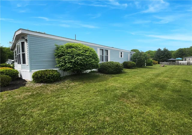 Photo 3 of Single family home for sale at 158 Holiday Ct, Wakefield, RI 02879 | MLS# 1421120 | Listing updated on 2026-10-11