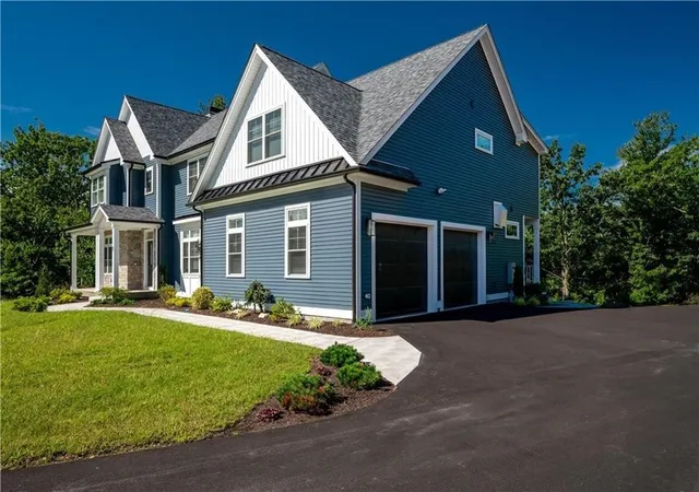 Photo 1 of Single family home for sale at 5 Lacey Ct, Smithfield, RI 02917 | MLS# 1421235 | Listing updated on 2026-09-01