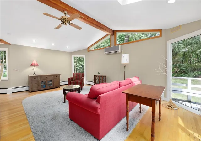 Photo 4 of Single family home for sale at 150 Stone Ridge Dr, East Greenwich, RI 02818 | MLS# 1421290 | Listing updated on 2026-08-30