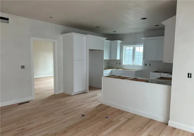 Photo 3 of Sale Pending at 11 Wyndham Wy, North Kingstown, RI 02852 | MLS# 1421388 | Listing updated on 2026-08-27