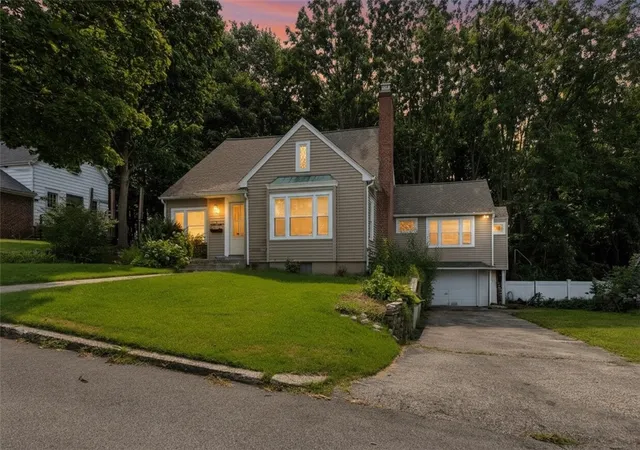 Photo 2 of Single family home for sale at 9 Country Pkwy, North Providence, RI 02911 | MLS# 1421369 | Listing updated on 2026-10-05