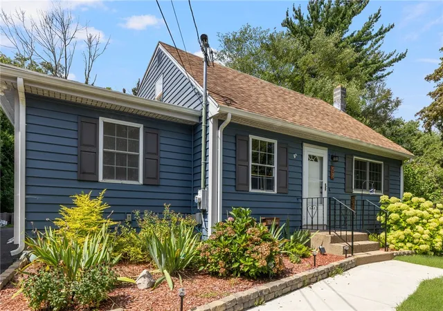 Photo 2 of Single family home for sale at 58 Red Oak Dr, Coventry, RI 02816 | MLS# 1421405 | Listing updated on 2026-09-01