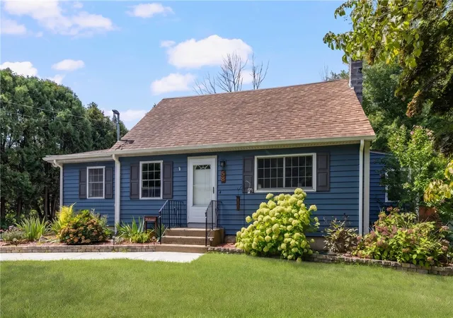 Photo 3 of Single family home for sale at 58 Red Oak Dr, Coventry, RI 02816 | MLS# 1421405 | Listing updated on 2026-09-01