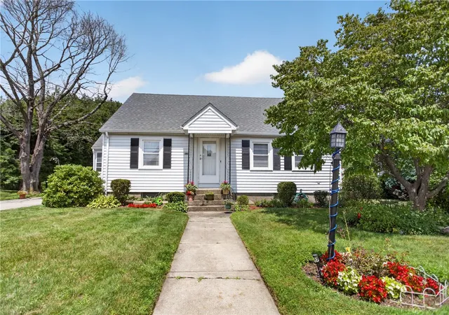 Photo 2 of Single family home for sale at 130 Thurston St, East Providence, RI 02915 | MLS# 1421665 | Listing updated on 2026-08-26