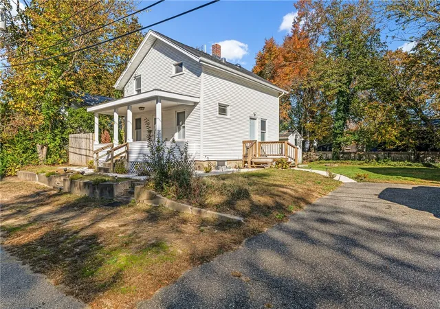 Photo 3 of Single family home for sale at 34 Read Ave, Barrington, RI 02806 | MLS# 1421756 | Listing updated on 2026-08-27