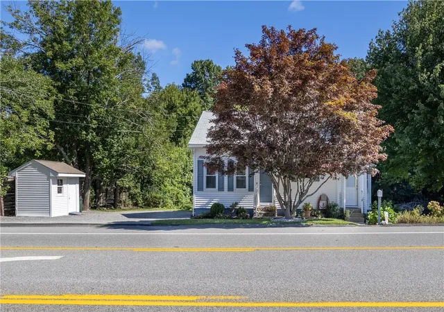 Photo 2 of Single family home for sale at 737 Putnam Pike, Greenville, RI 02828 | MLS# 1421952 | Listing updated on 2026-08-31