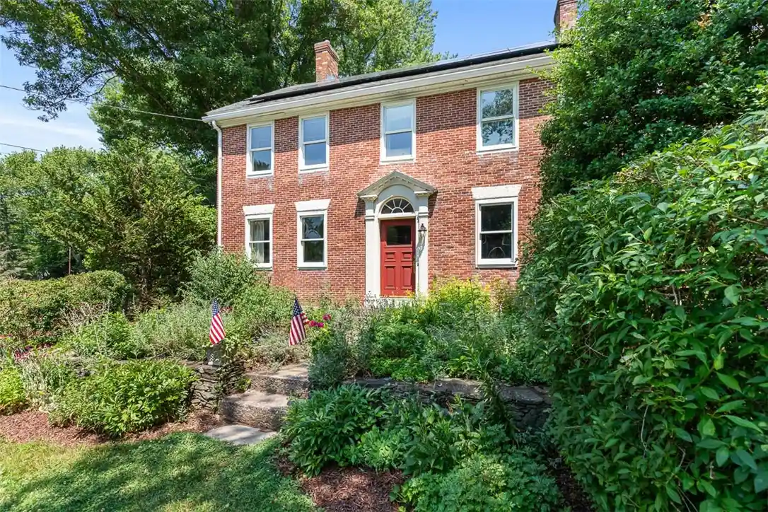 Single family home for sale at 462 Ledge Rd, Seekonk, MA 02771 | MLS# 1422311