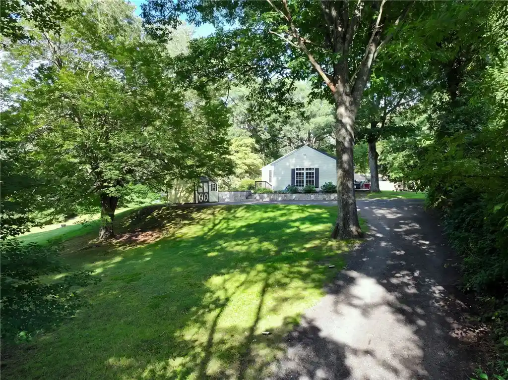 Photo 1 of Single family home for sale at 2956 Hartford Ave, Johnston, RI 02919 | MLS# 1423066 | Listing updated on 2026-10-26