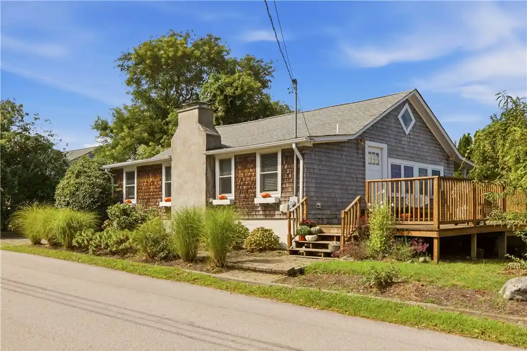 Photo 1 of Single family home for sale at 1024 Anthony Rd, Portsmouth, RI 02871 | MLS# 1423422 | Listing updated on 2026-10-25