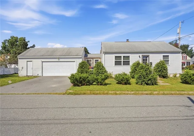 Photo 1 of Single family home for sale at 86 Paul St, Pawtucket, RI 02861 | MLS# 1423441 | Listing updated on 2026-10-11
