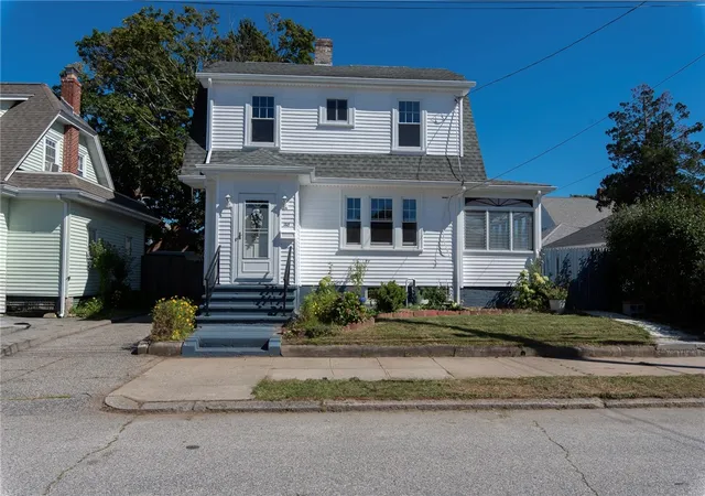 Photo 3 of Single family home for sale at 146 Garden St, Cranston, RI 02910 | MLS# 1423486 | Listing updated on 2026-10-09