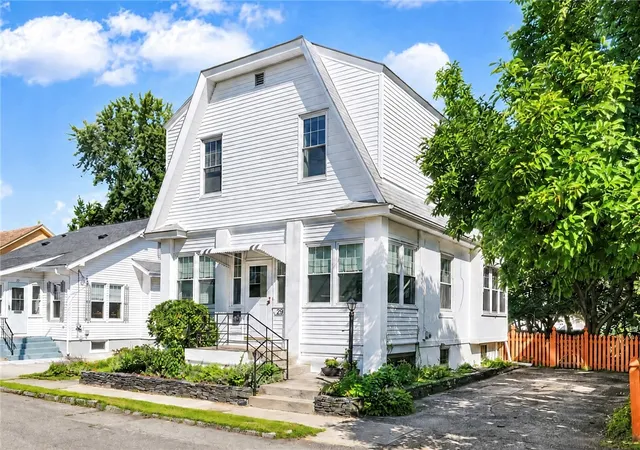Photo 3 of Sale Pending at 29 Rosegarden St, Warwick, RI 02888 | MLS# 1423477 | Listing updated on 2026-10-03