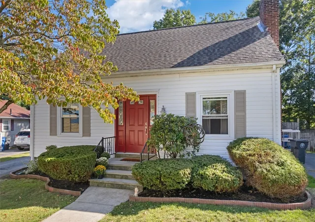Photo 1 of Sale Pending at 184 Chestnut Ave, Cranston, RI 02910 | MLS# 1423495 | Listing updated on 2026-10-06