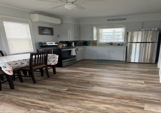 Photo 3 of Single family home for sale at 655 Succotash Rd, Wakefield, RI 02879 | MLS# 1423534 | Listing updated on 2026-10-11
