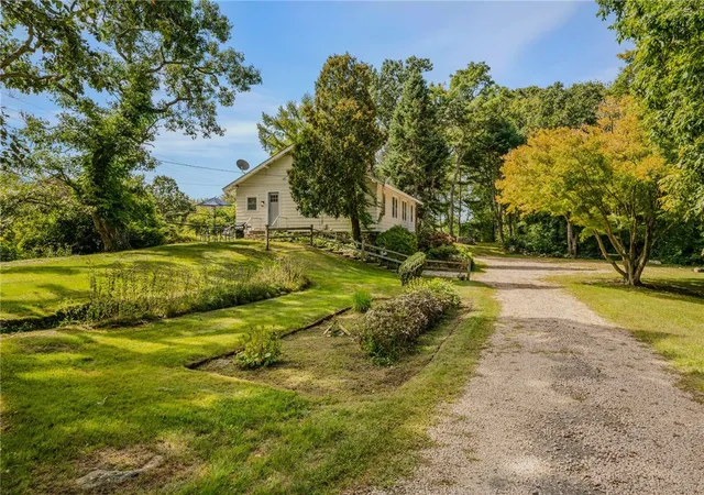 Photo 2 of Single family home for sale at 346 Post Rd, Westerly, RI 02891 | MLS# 1423364 | Listing updated on 2026-10-02