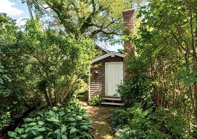 Photo 3 of Single family home for sale at 210 Ferry Rd, Saunderstown, RI 02874 | MLS# 1422664 | Listing updated on 2026-10-08