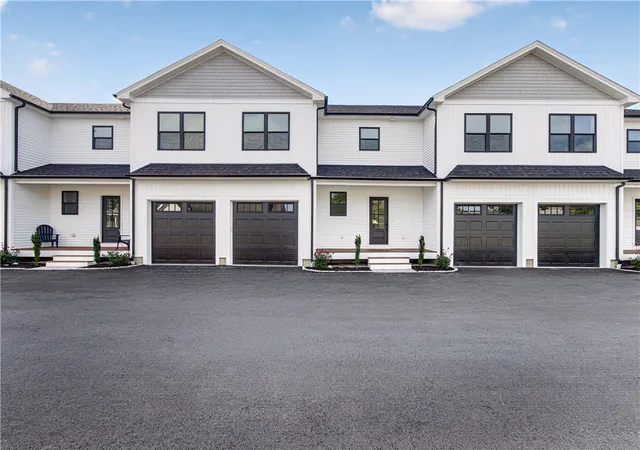 Condo for sale at 1455 Park Ave #4, Cranston, RI 02920 | MLS# 1423647