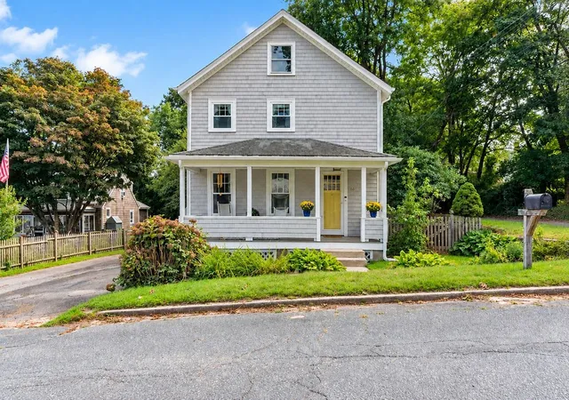 Photo 2 of Single family home for sale at 66 Schaeffer St, Wakefield, RI 02879 | MLS# 1423652 | Listing updated on 2026-10-11
