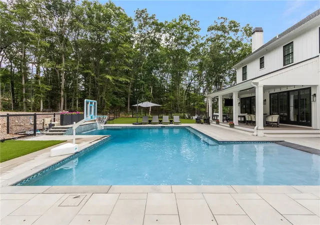 Photo 3 of Single family home for sale at 20 Rock Way, East Greenwich, RI 02818 | MLS# 1423706 | Listing updated on 2026-10-08
