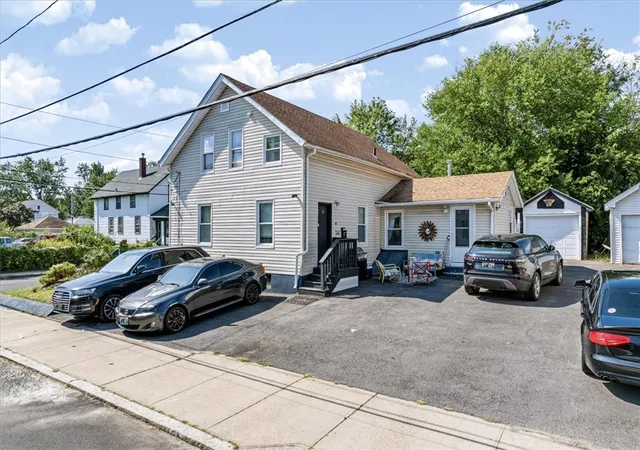 Photo 3 of Sale Pending at 279 Smith St, Cranston, RI 02905 | MLS# 1423768 | Listing updated on 2026-09-28