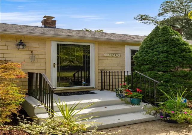 Photo 3 of Single family home for sale at 730 Congdon Hl Rd, Saunderstown, RI 02874 | MLS# 1423743 | Listing updated on 2026-10-09