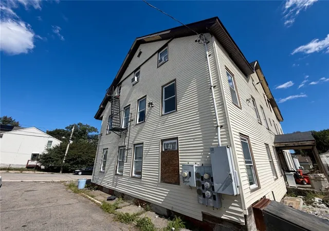 Photo 3 of Multi family home for sale at 499 Willow St, Woonsocket, RI 02895 | MLS# 1423777 | Listing updated on 2026-09-29