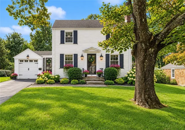 Photo 3 of Sale Pending at 35 Hl Top Dr, Cranston, RI 02920 | MLS# 1423823 | Listing updated on 2026-09-27