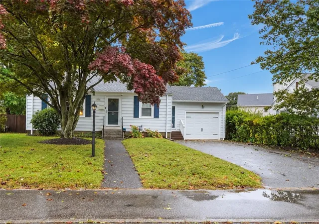 Photo 2 of Single family home for sale at 33 Betsy Williams Dr, Warwick, RI 02889 | MLS# 1423878 | Listing updated on 2026-10-11
