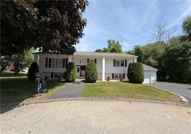Photo 2 of Single family home for sale at 6 Balsam Ct, Johnston, RI 02919 | MLS# 1423906 | Listing updated on 2026-10-02