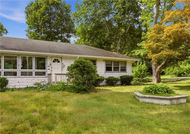 Photo 3 of Sale Pending at 1639 Bulgarmarsh Rd, Tiverton, RI 02878 | MLS# 1423948 | Listing updated on 2026-10-08