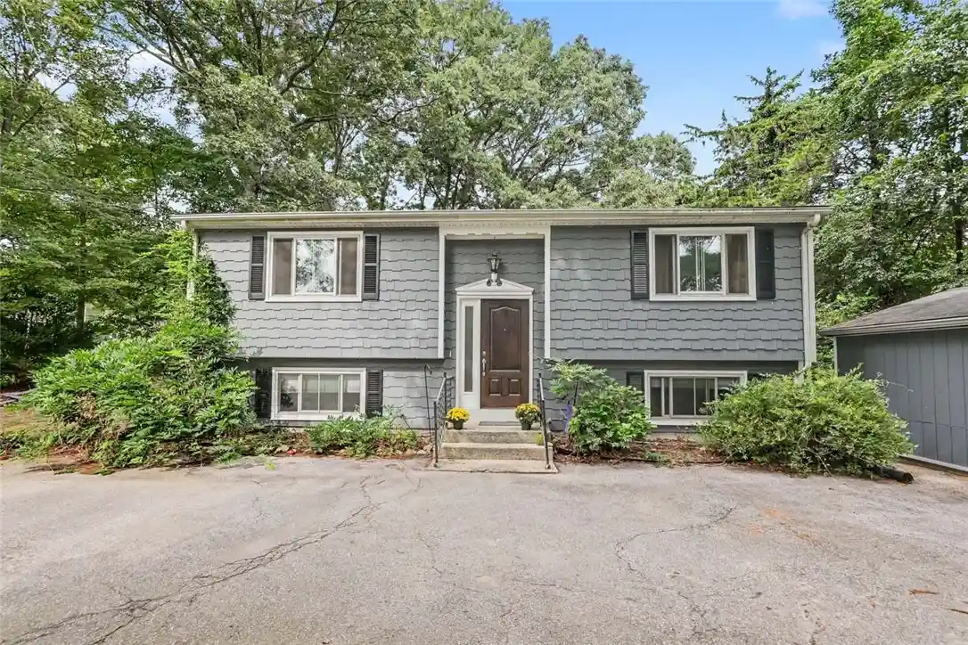 Photo 1 of Single family home for sale at 33 Evergreen Dr, Exeter, RI 02822 | MLS# 1422538 | Listing updated on 2026-10-25