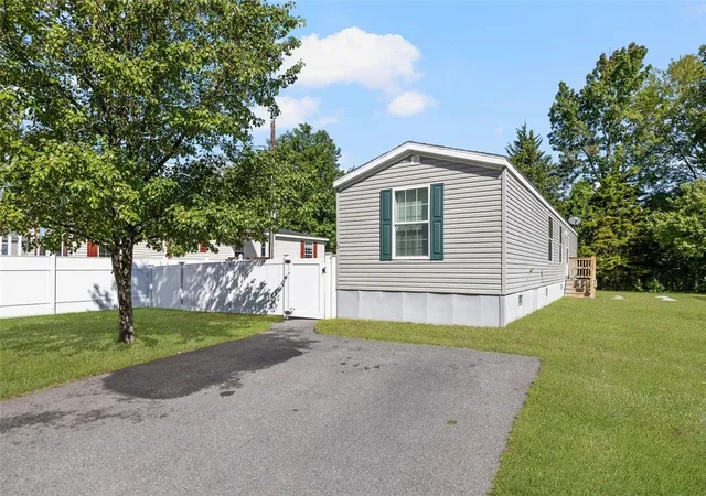 Photo 1 of Single family home for sale at 10 Pond Rd, Chepachet, RI 02814 | MLS# 1424038 | Listing updated on 2026-10-03