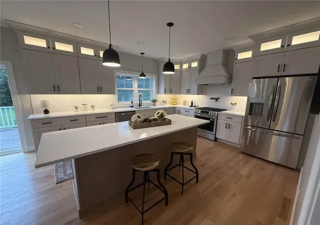 Photo 3 of Single family home for sale at 25 Dawsons Cir, South Kingstown, RI 02879 | MLS# 1424113 | Listing updated on 2026-10-04