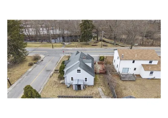 Photo 3 of Single family home for sale at 2 Whitman St, Smithfield, RI 02917 | MLS# 1423757 | Listing updated on 2026-10-04
