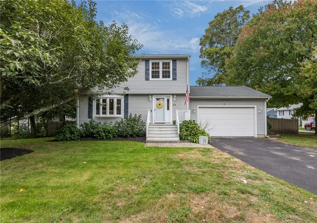 Photo 3 of Single family home for sale at 39 Whispering Pines, Cumberland, RI 02864 | MLS# 1424172 | Listing updated on 2026-09-29
