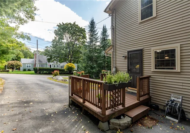 Photo 4 of Single family home for sale at 20 Whipple Rd, Smithfield, RI 02917 | MLS# 1424071 | Listing updated on 2026-10-05