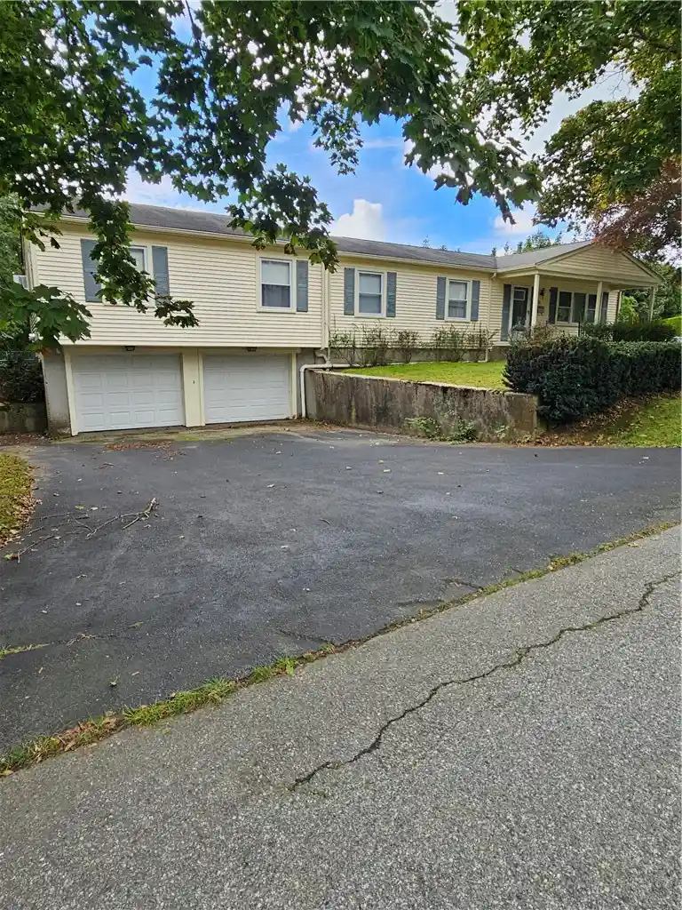 Photo 1 of Single family home for sale at 16 Brooks Farm Dr, Bristol, RI 02809 | MLS# 1424081 | Listing updated on 2026-10-26