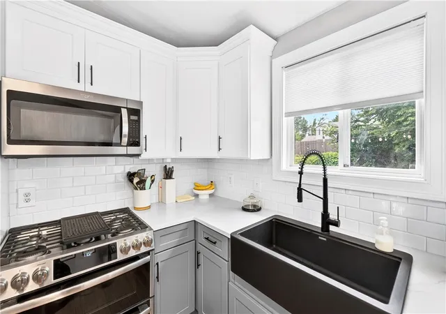 Photo 3 of Sale Pending at 6 Raymond Dr, Johnston, RI 02919 | MLS# 1423918 | Listing updated on 2026-10-04